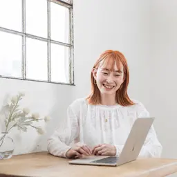 A profile image of Erina